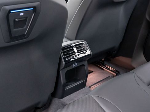 New 2026 BMW i5 AWD/4WD image 18