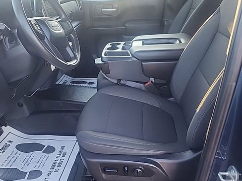 Used 2020 GMC Sierra 1500 4x4 Crew Cab w/ Sierra Value Package image 11