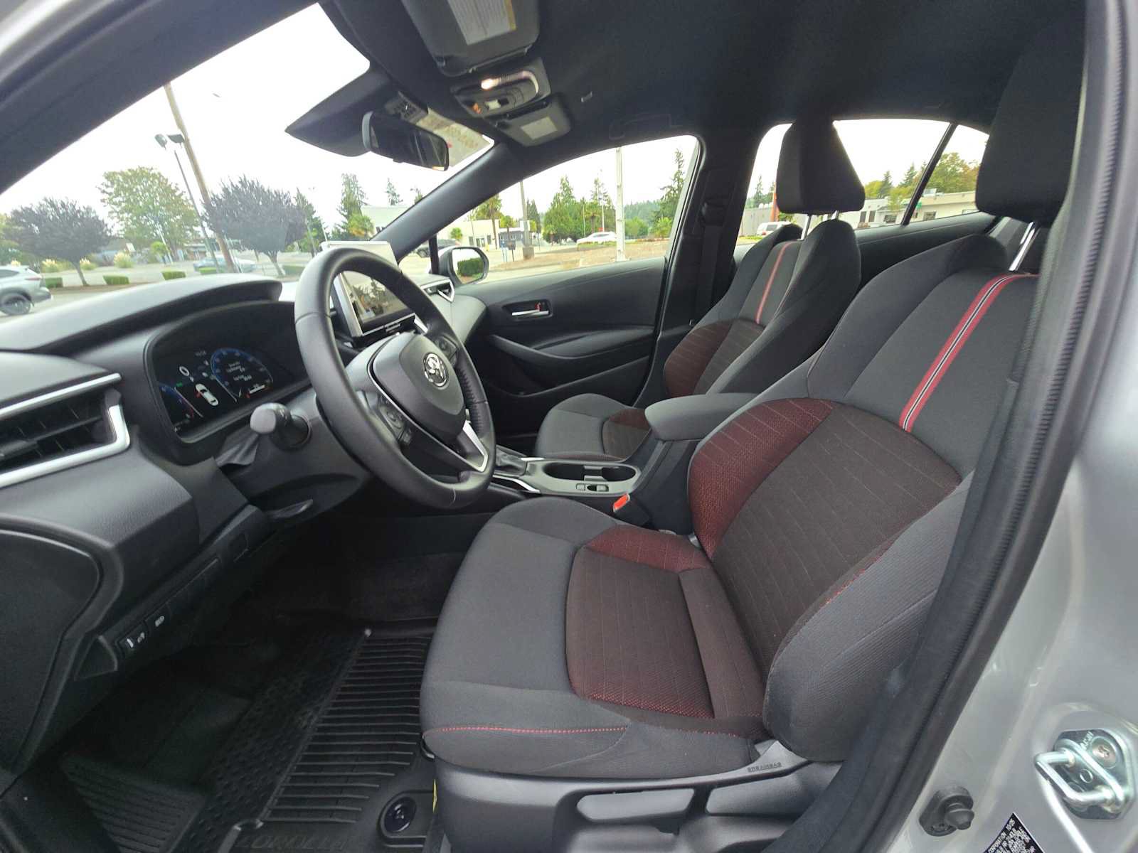 Certified 2026 Toyota Corolla SE w/ SE Package FWD image 21