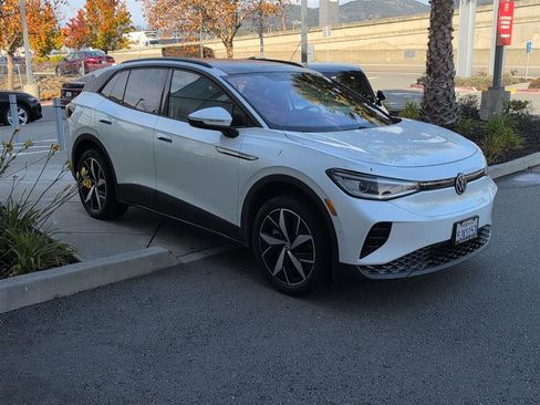 Used 2023 Volkswagen ID.4 Pro S image 4