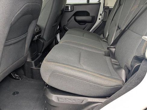 Used 2024 Jeep Wrangler Willys image 21