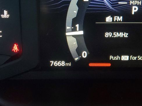 Used 2025 Toyota Tacoma SR image 22