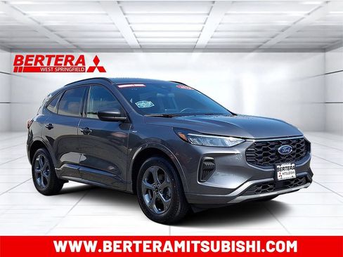 Used 2023 Ford Escape ST-Line AWD/4WD image 1