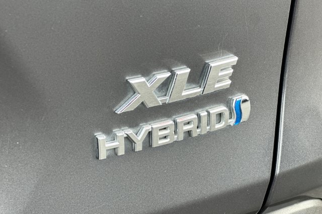 Certified 2024 Toyota RAV4 XLE AWD/4WD image 32