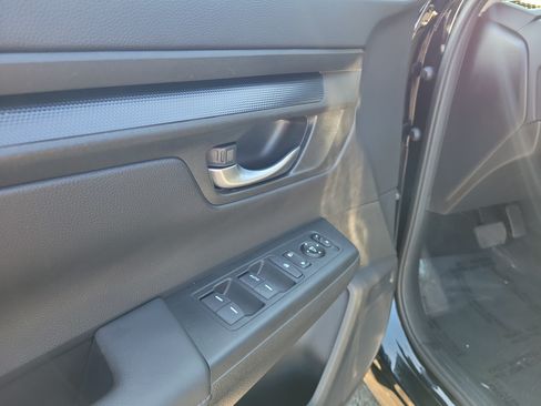 Used 2024 Honda CR-V LX image 18