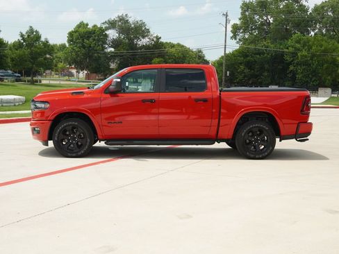 Used 2025 RAM 1500 Big Horn AWD/4WD image 2