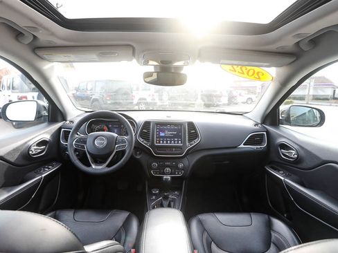 Used 2022 Jeep Cherokee Latitude Lux w/ Sun & Sound Group image 32