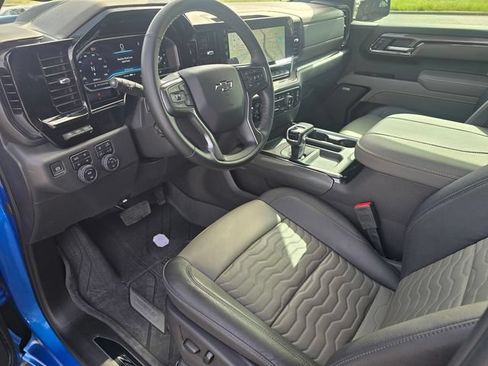Used 2025 Chevrolet Silverado 1500 ZR2 w/ Technology Package AWD/4WD image 21