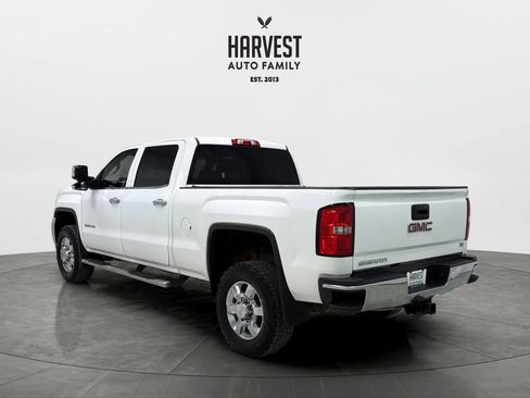 Used 2019 GMC Sierra 2500 SLT w/ Duramax Plus Package AWD/4WD image 4