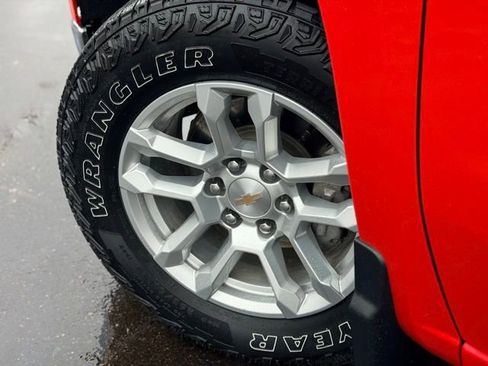 Used 2024 Chevrolet Silverado 1500 LT w/ Z71 Off-Road Package image 27