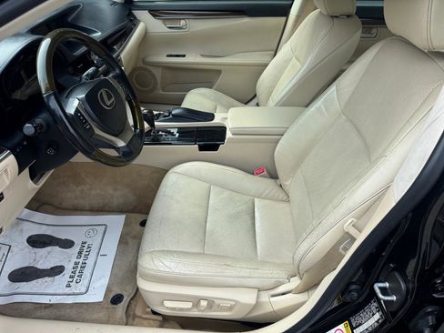 Used 2014 Lexus ES 350 w/ Luxury Package image 5