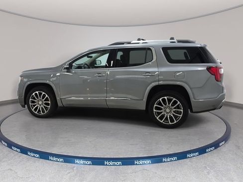 Used 2023 GMC Acadia Denali w/ Denali Technology Package AWD/4WD image 9