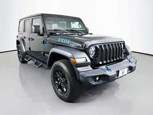 Used 2020 Jeep Wrangler Unlimited Sport AWD/4WD image 3