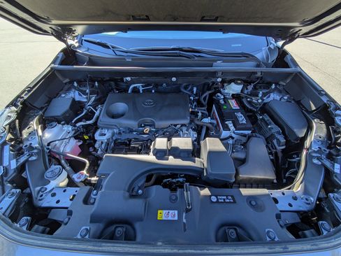 Used 2023 Toyota RAV4 XLE Premium image 30