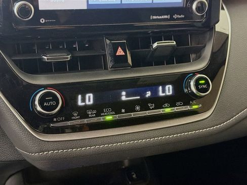 Used 2021 Toyota Corolla XSE image 18