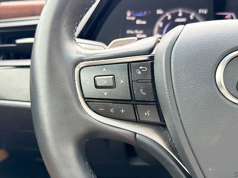 Used 2024 Lexus ES 350 w/ Premium Package image 21