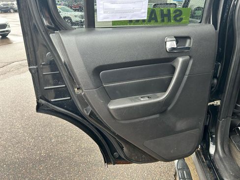Used 2007 HUMMER H3 AWD/4WD image 13