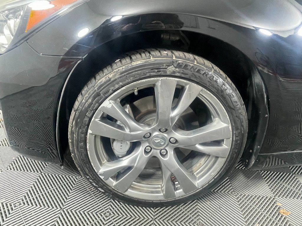 Used 2017 INFINITI Q70 L 3.7 AWD/4WD image 12