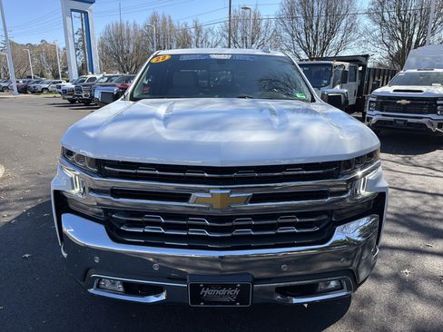 Used 2022 Chevrolet Silverado 1500 LTZ image 3
