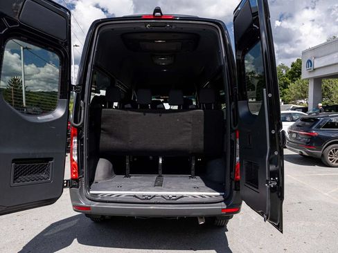 Used 2024 Mercedes-Benz Sprinter 2500 image 23