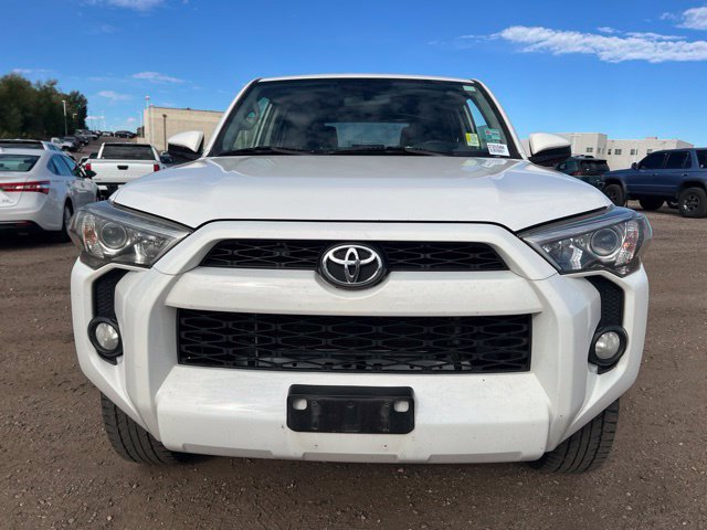 Used 2018 Toyota 4Runner SR5 AWD/4WD image 4