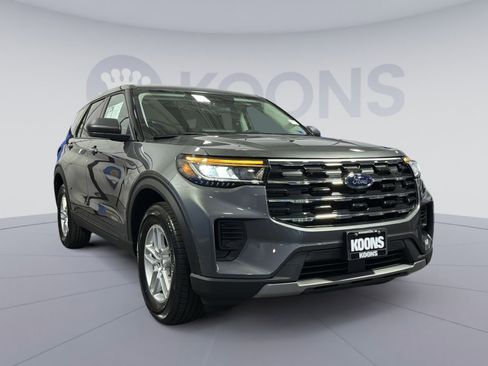 Used 2026 Ford Explorer Active AWD/4WD image 10