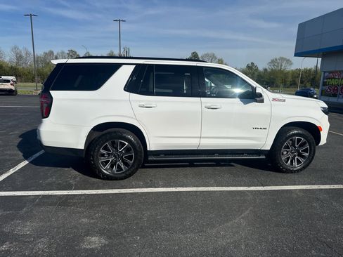 Used 2024 Chevrolet Tahoe Z71 w/ Luxury Package image 3