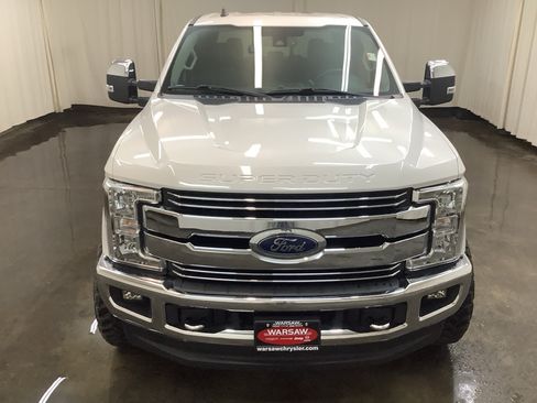 Used 2019 Ford F250 Lariat w/ Lariat Ultimate Package AWD/4WD image 2