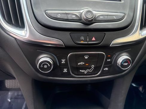 Used 2022 Chevrolet Equinox LT w/ LPO, Cargo Package FWD image 15