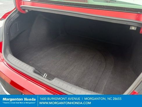 Used 2024 Hyundai Elantra SEL FWD image 32