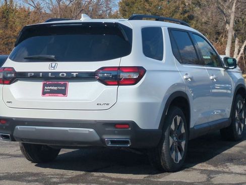 New 2026 Honda Pilot Elite image 2