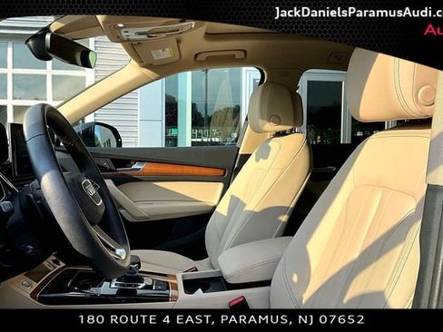 Used 2023 Audi Q5 2.0T Premium w/ Convenience Package AWD/4WD image 17