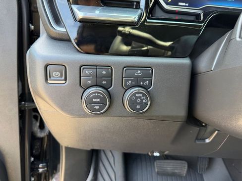 Used 2023 Chevrolet Silverado 1500 LT Trail Boss w/ Protection Package AWD/4WD image 17