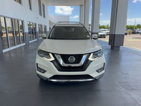 Used 2018 Nissan Rogue SL w/ Premium Package FWD image 2