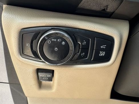 Used 2019 Lincoln Nautilus Select FWD image 18
