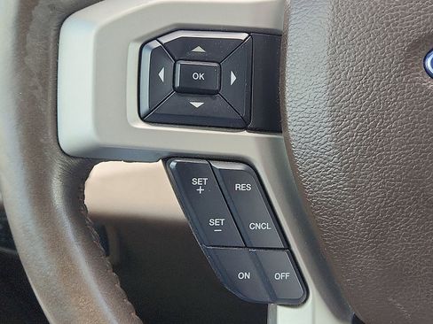 Used 2019 Ford F150 King Ranch w/ Equipment Group 601A Luxury AWD/4WD image 14