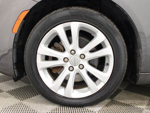 Used 2015 Chrysler 200 Limited w/ Convenience Group FWD image 32