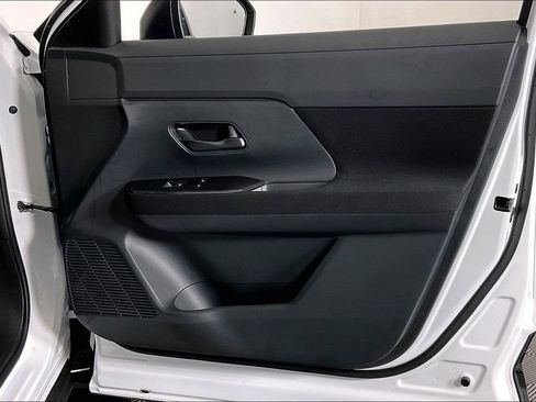 New 2026 Nissan Kicks S image 20