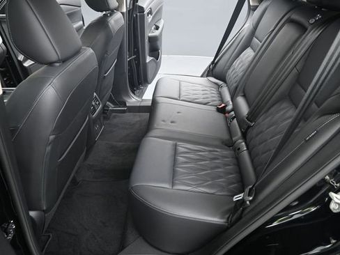 Used 2025 Nissan Rogue Platinum image 22