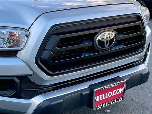 Used 2023 Toyota Tacoma SR image 30