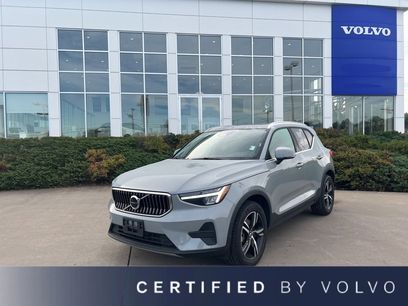 Used 2025 Volvo XC40 B5 Core