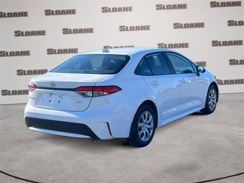 Certified 2022 Toyota Corolla LE image 5