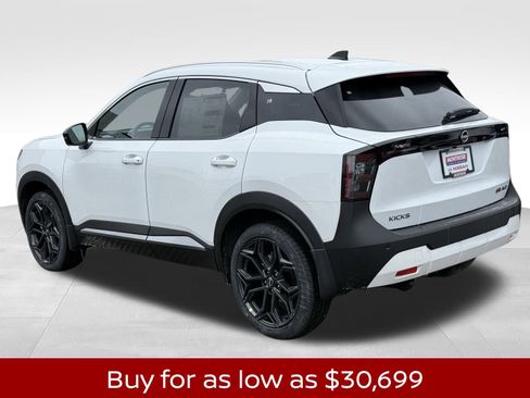 New 2026 Nissan Kicks SR image 3