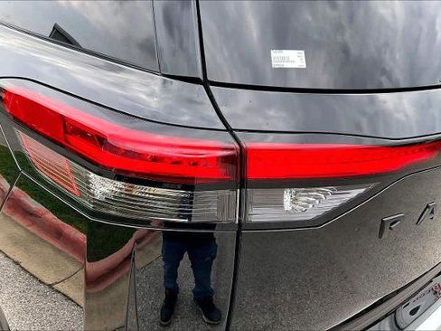 Certified 2023 Nissan Pathfinder SL w/ Black Appearance Package image 28