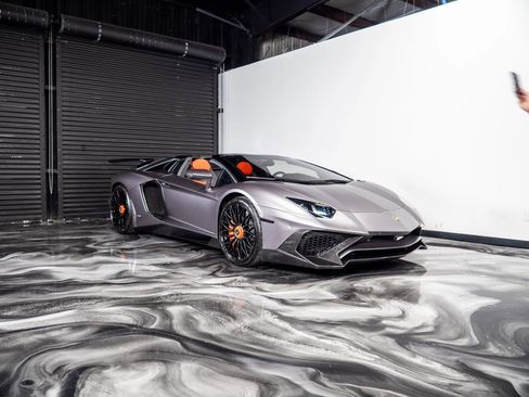 Used 2014 Lamborghini Aventador LP 700-4 image 6