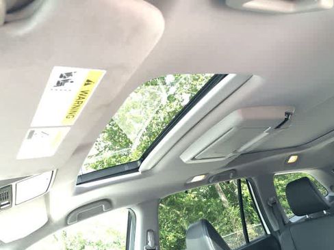 Used 2019 Honda Pilot Elite image 16