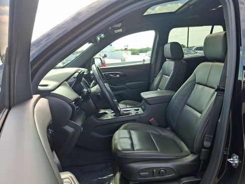 Used 2023 Chevrolet Traverse RS AWD/4WD image 13