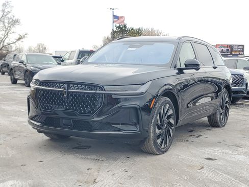 New 2026 Lincoln Nautilus Reserve w/ Jet Appearance Package image 2