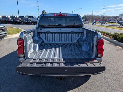 New 2026 Chevrolet Colorado LT image 8