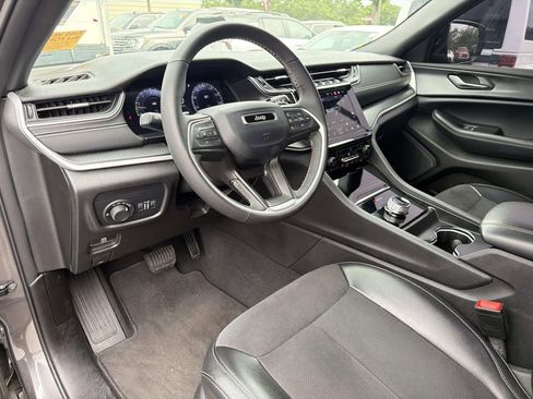 Used 2024 Jeep Grand Cherokee L Laredo AWD/4WD image 25